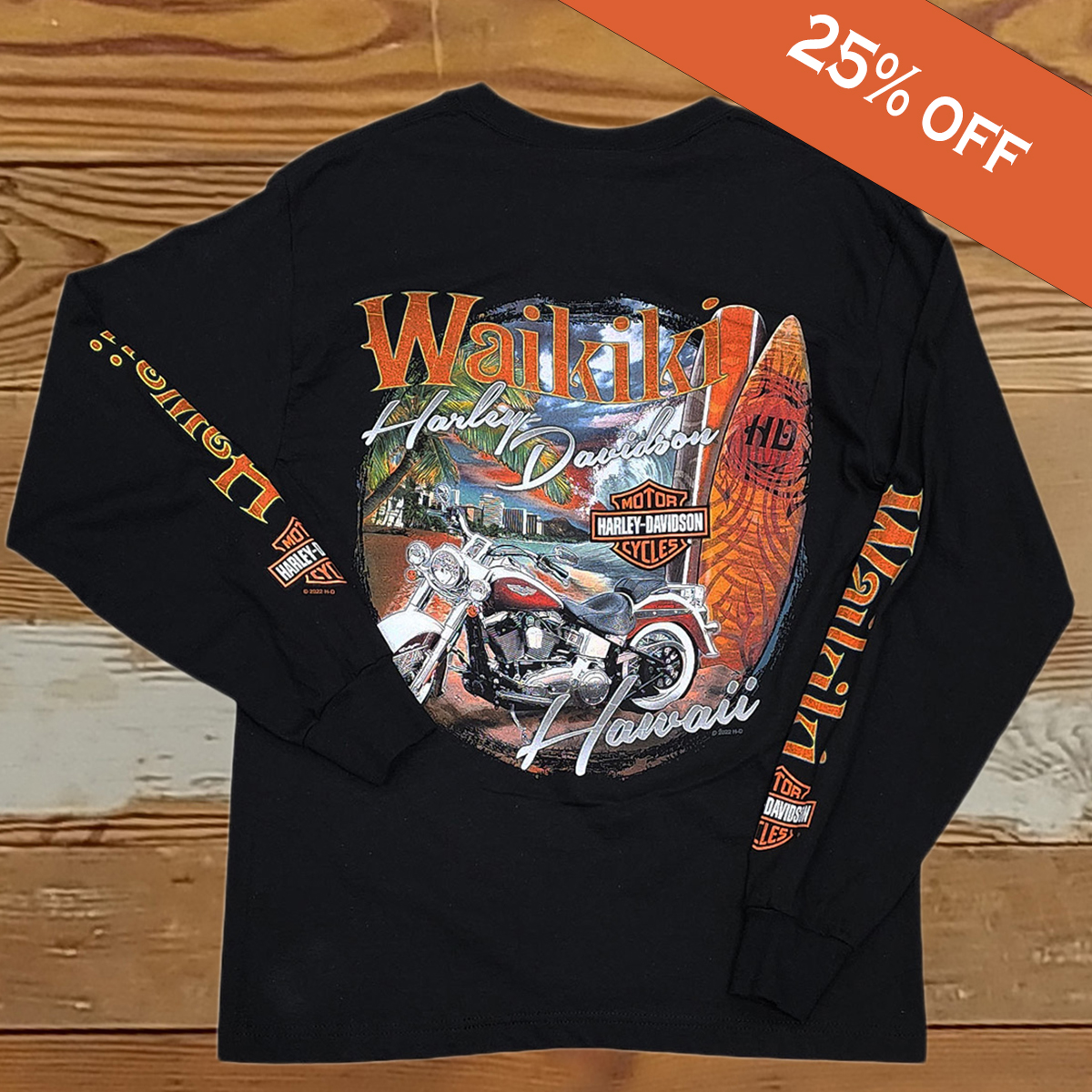 Harley-Davidson Mens Coastline Long Sleeve T-shirt. 100% cotton long sleeve traditional t-shirt. Exclusive designs on both side of the sleeves. Color in black. SKU:COASTLINELS.